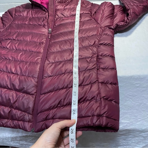 Marmot 700 Fill Women’s Duck Down PufferJacket Berry/Burgundy Large Small Flaw - Picture 10 of 14